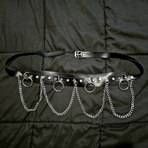 Black Leather O Ring Chain Belt